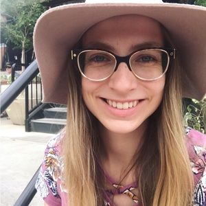 Meet your Posher, Mikayla